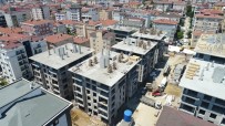 MURAT KURUM - Yıkılan Binaların Yerine Yeni Yapılan Binaların Çatıları Yapılmaya Başlandı