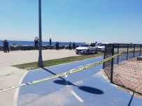 OTOPSİ SONUCU - Avcılar'da Denizden Erkek Cesedi Çıktı