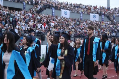 ESOGÜ'de 2019 Yılı Mezuniyet Töreni Düzenlendi