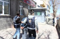 BEYLERBEYİ SARAYI - Kars'ta Kablo Hırsızları Yakayı Ele Verdi