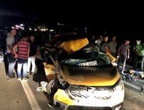 ERKEN TERHİS - Terhis olan askerleri taşıyan taksi kamyona çarptı