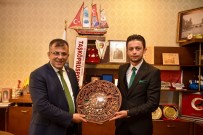Ülkü Ocakları Başkanı Abayoğlu, Belediye Başkanı Çatal'ı Ziyaret Etti