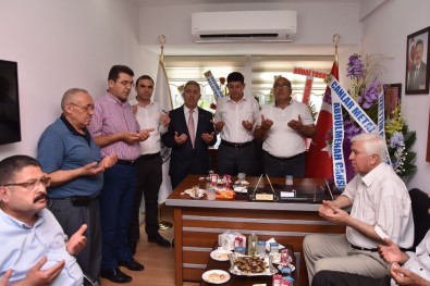 Başkan Özcan Manavlarla Buluştu