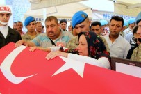 İSKENDER YÖNDEN - Eğitimde Şehit Olan Uzman Onbaşıya Son Görev