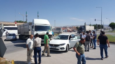 Erzincan'da Trafik Kazası Açıklaması 6 Yaralı
