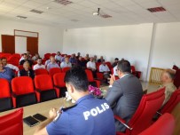 EMNİYET AMİRİ - Muhtarlara Kaçak Göçmen Uyarısı