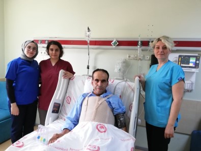 Isparta'da Kalp Ana Damarı 2 Kattan Fazla Genişleyen Hastaya Damar Değiştirme Operasyonu