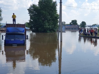 Rusya'da Sel Felaketi Açıklaması 2 Ölü