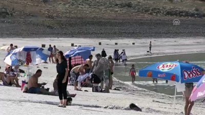 Salda Gölü Bu Yıl Da Ziyaretçilerini 'Büyülüyor'