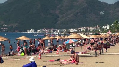 Turizm Merkezlerindeki Plajlarda Yoğunluk
