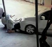SELAHATTIN EYYUBI - Acemi Sürücü Kaldırımda Oturan İki Kadını Böyle Öldürdü