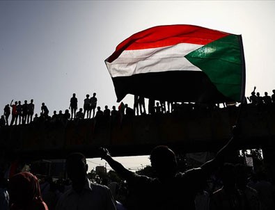 Sudan'da ordu darbe karşıtı göstericilere müdahale etti: 5 ölü
