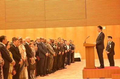 Japonya Başbakanı Abe, İftar Düzenledi