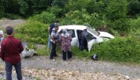 Otomobil İle Motosiklet Çarpıştı Açıklaması 3 Yaralı