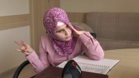AİLE DANIŞMA MERKEZİ - Gözleri Görmeyen Berna Kuran'ı Kerim'i Ezbere Okuyor