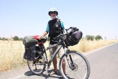 Hayallerini Mayaladı, Bisikletine Atlayıp Türkiye'yi Gezmeye Başladı