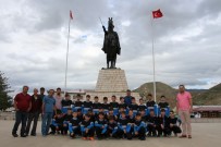 Oltulu Genç Futbolcular  Borçka'ya Gitti