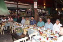 İFTAR YEMEĞİ - AK Parti Mezitli Teşkilatı Son İftarda Bir Araya Geldi