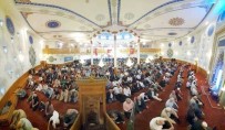 YAVUZ SULTAN SELİM - Almanya'da Yavuz Sultan Selim Camii'nde Bayram Namazı