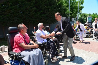 Başkan Çalık, 'Herkesin Birbirine Saygı Ve Sevgiyle Baktığı Nice Bayramlar Diliyorum'