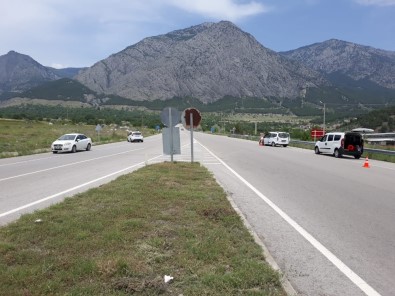 Çorum'da Trafik Kazası Açıklaması 1 Yaralı