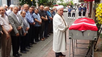 Eski Bakan İşgüzar Edremit'te Toprağa Verildi