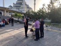 BAYRAM NAMAZI - Kocatepe Camisi'nde Ramazan Bayramı Coşkusu