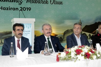 TBMM Başkanı Şentop, Diyarbakır'da Vatandaşlarla Bayramlaştı