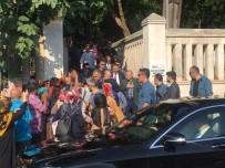 ERDEMIR - Cumhurbaşkanı Erdoğan Anne Ve Babasının Mezarını Ziyaret Etti