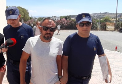 Gazetecilerin Teknesine Çarpan Kaptan Tutuklandı