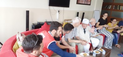 Kızılay'dan Huzurevi Ziyareti
