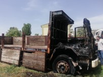 KANDAHAR - Yediemin Otoparkındaki Araçlar Yandı