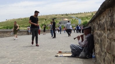 Diyarbakır'da Tarihi Mekanlar Bayramda Doldu Taştı