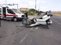 FETHİ SEKİN - Elazığ'da Otomobil Takla Attı Açıklaması 1 Yaralı