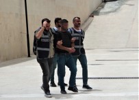 FıRAT ÜNIVERSITESI - Evini Bastığı Kadını Öldüren, Kocasını İse Yaralayan Şüpheli Adliyeye Sevk Edildi