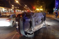 Kontrolden Çıkan Araç Taksiye Çarpıp Yan Yattı Açıklaması 1 Yaralı