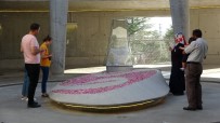 9. Cumhurbaşkanı Demirel'in Anıt Mezarı'na Bayram Tatilinde Ziyaretçi Akını