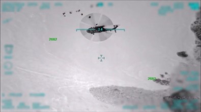 ATAK helikopterleri Pençe Harekatı'nda hainlere göz açtırmıyor