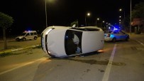 OLAY YERİ İNCELEME - Otomobilin Takla Attığı Yere Sonradan Gelen Kişi, Sürücü Olduğuna Polisi İkna Edemedi