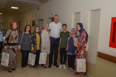 Özkan, Ramazan Bayramında Hastaları Unutmadı
