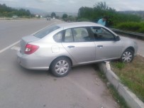 KUTLAY - Taşova'da Trafik Kazası Açıklaması 6 Yaralı