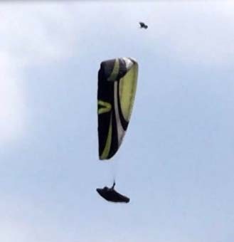 Havada şahin saldırdı!