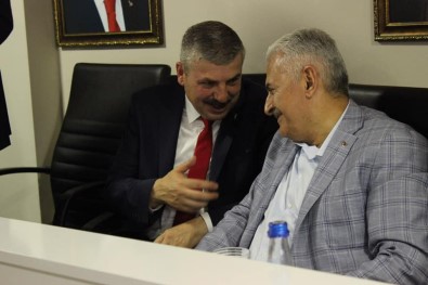 Binali Yıldırım'dan, AK Parti İl Teşkilatına Teşekkür