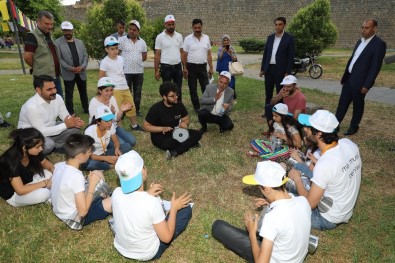 Diyarbakır'da 4 Gün Sürecek Olan 'Sur Çocuk Festivali' Başladı