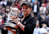 Fransa Açık'ta Kadınlarda Şampiyon Ashleigh Barty