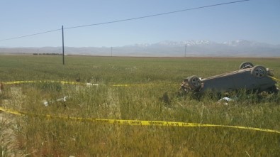 Kahramanmaraş'ta Otomobil Buğday Tarlasına Uçtu Açıklaması 3 Ölü, 4 Yaralı