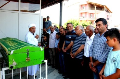 Otomobilin Çarptığı Küçük Çocuk Hayatını Kaybetti