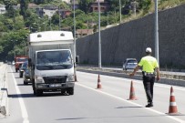 EMNIYET KEMERI - Tatilcilerin Bayram Dönüşü Yoğunluğu Başladı