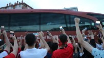 Türkiye Ve Fransa Maçın Oynanacağı Stada Geldi