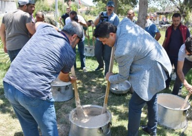 Aliağa'da Köy Hayırlarına Yoğun İlgi